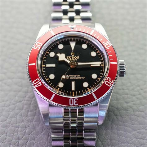 tudor black bay 41mm burgundy|tudor black bay 41 thickness.